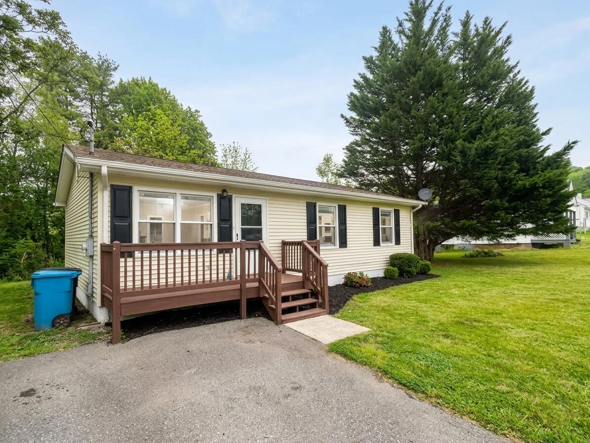 1344 Mabry AVE SE - Photo 8