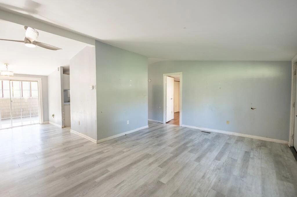 422 Axton RD - Photo 4