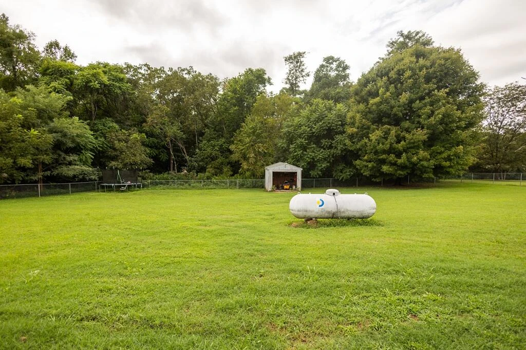 422 Axton RD - Photo 9
