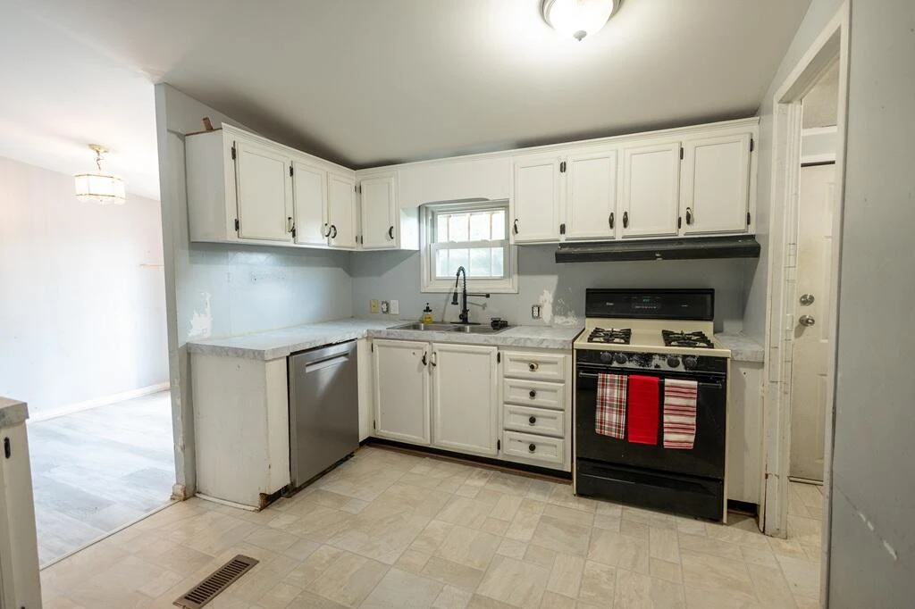 422 Axton RD - Photo 12