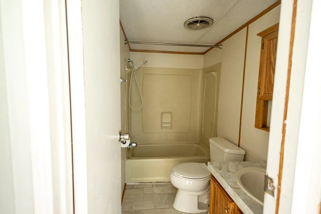 422 Axton RD - Photo 18