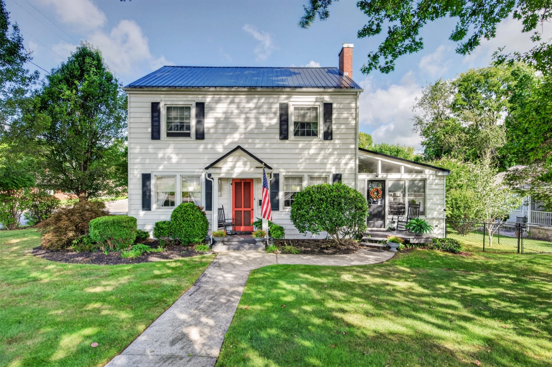 690 W Washington ST - Photo 6