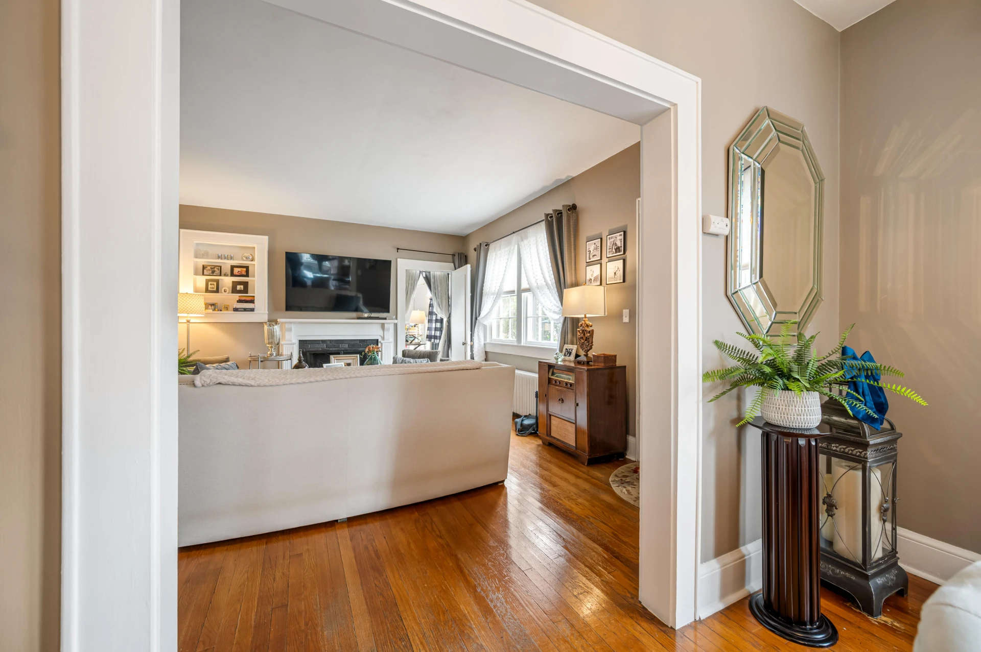 690 W Washington ST - Photo 17