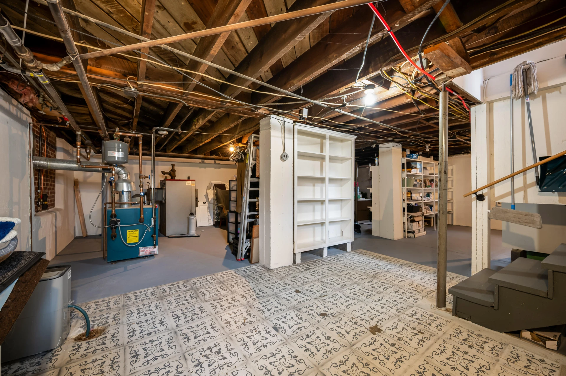 690 W Washington ST - Photo 31