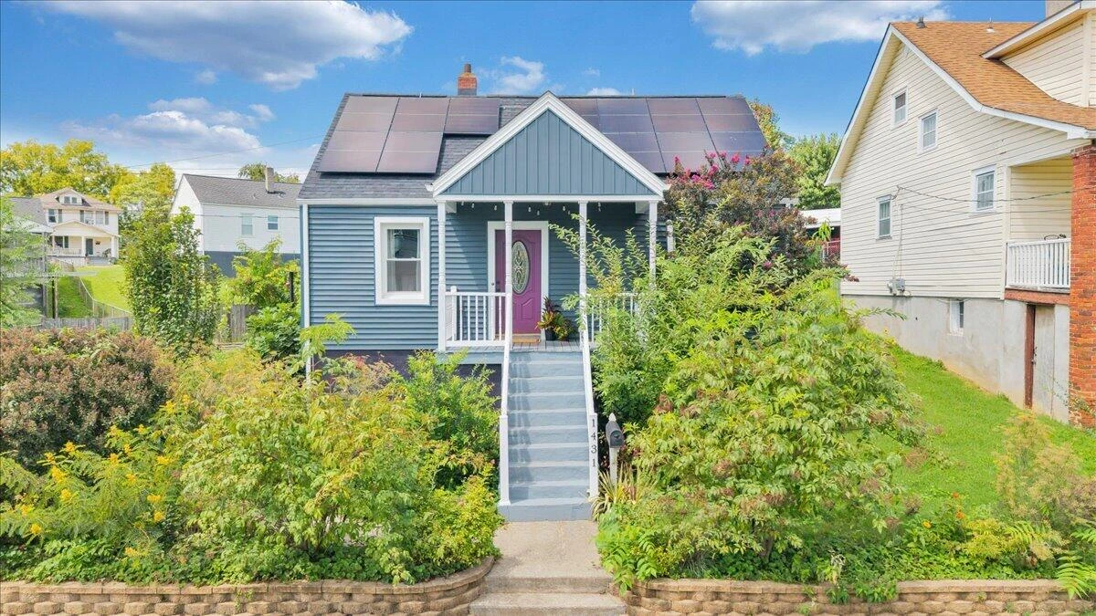 1431 Cedar ST SE - Photo 2