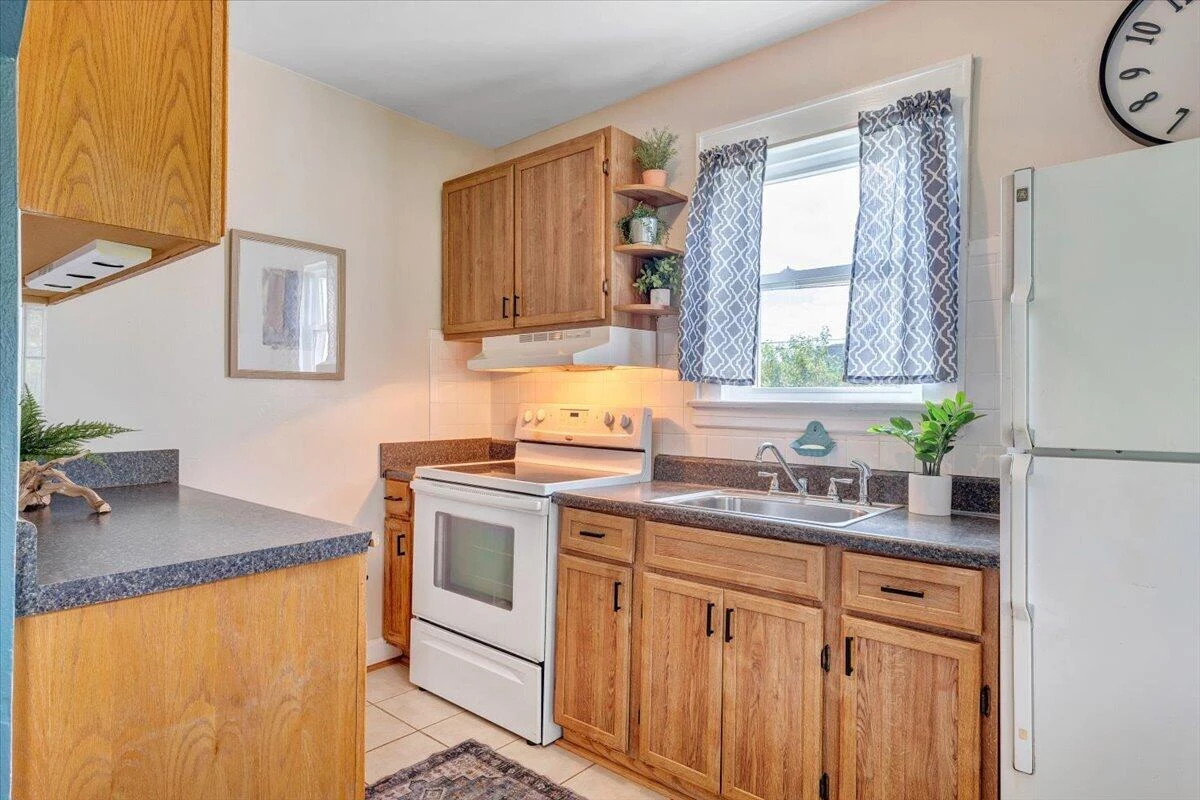 1431 Cedar ST SE - Photo 17
