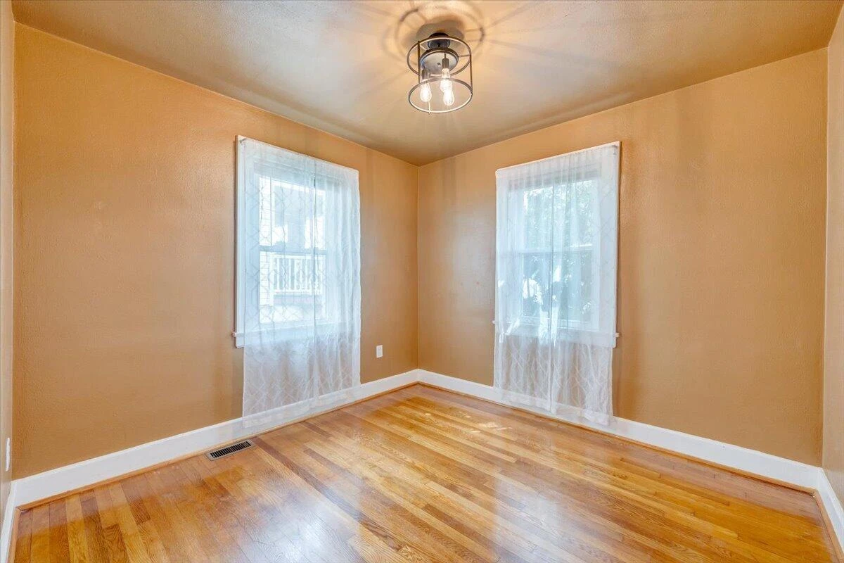 1431 Cedar ST SE - Photo 21