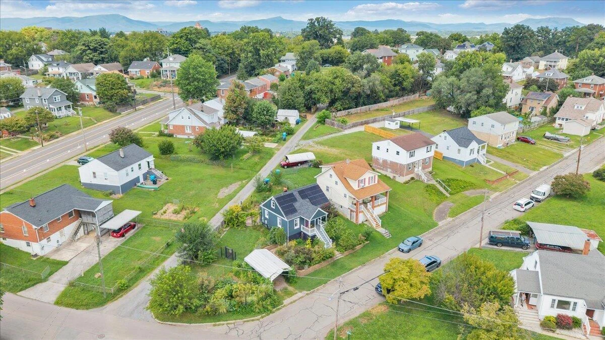 1431 Cedar ST SE - Photo 46