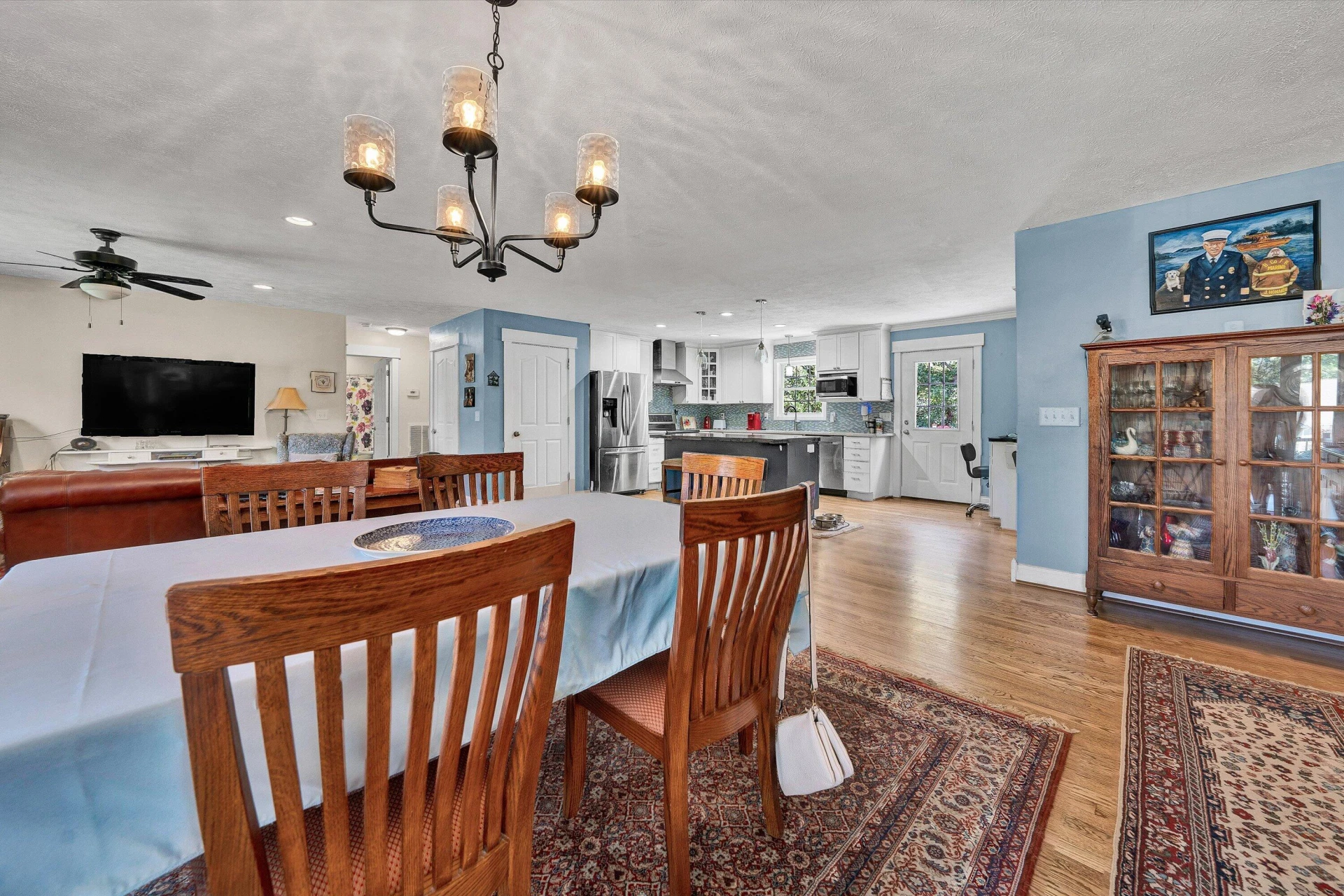 1089 Marie DR - Photo 5