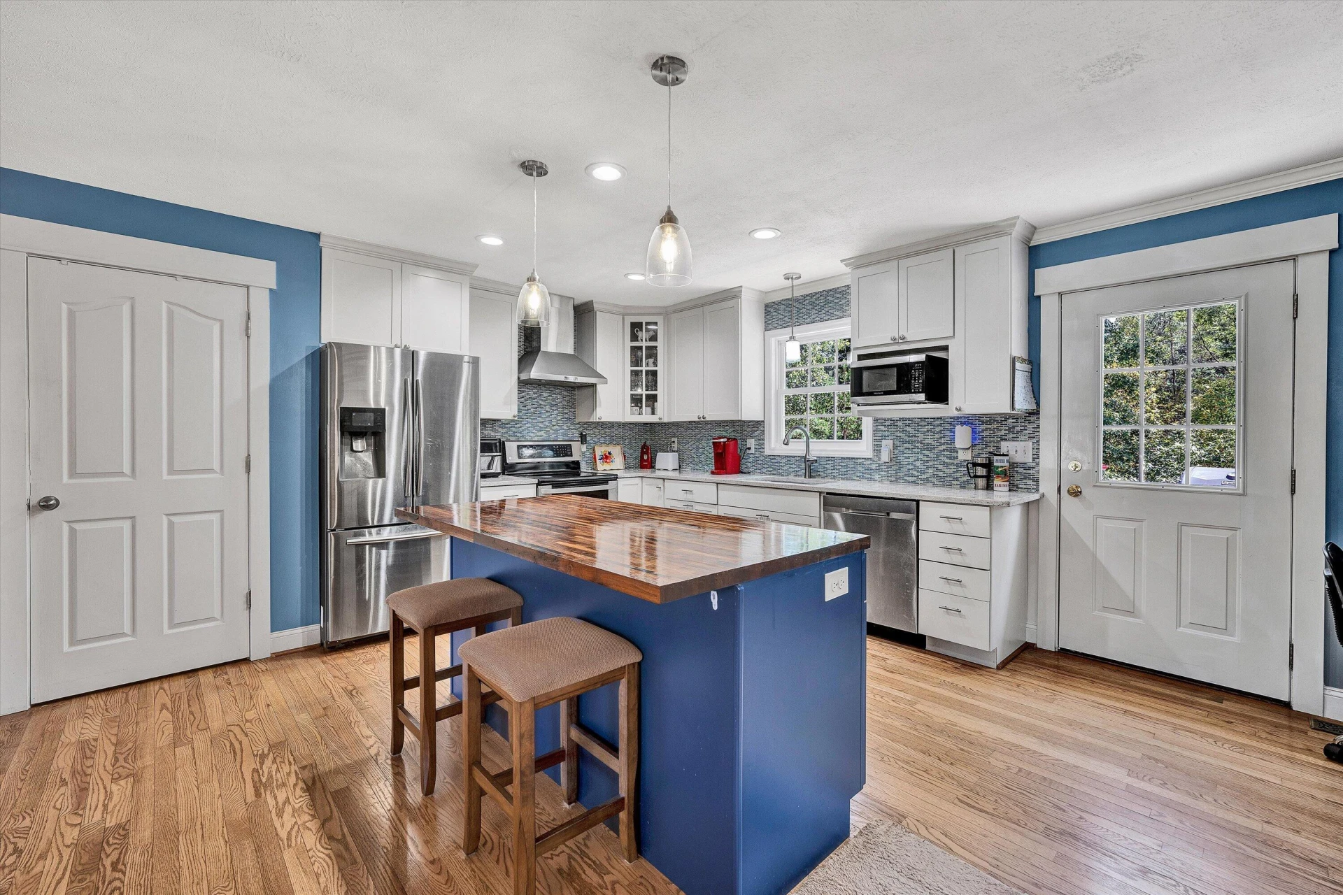 1089 Marie DR - Photo 10