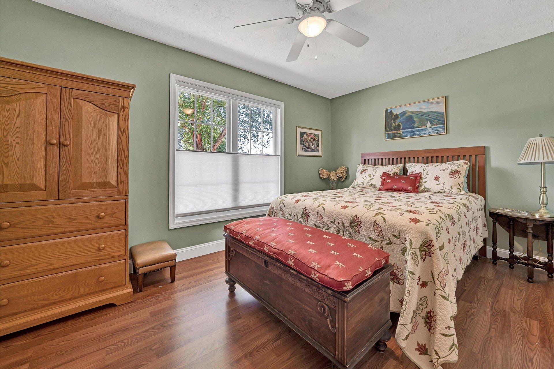 1089 Marie DR - Photo 14
