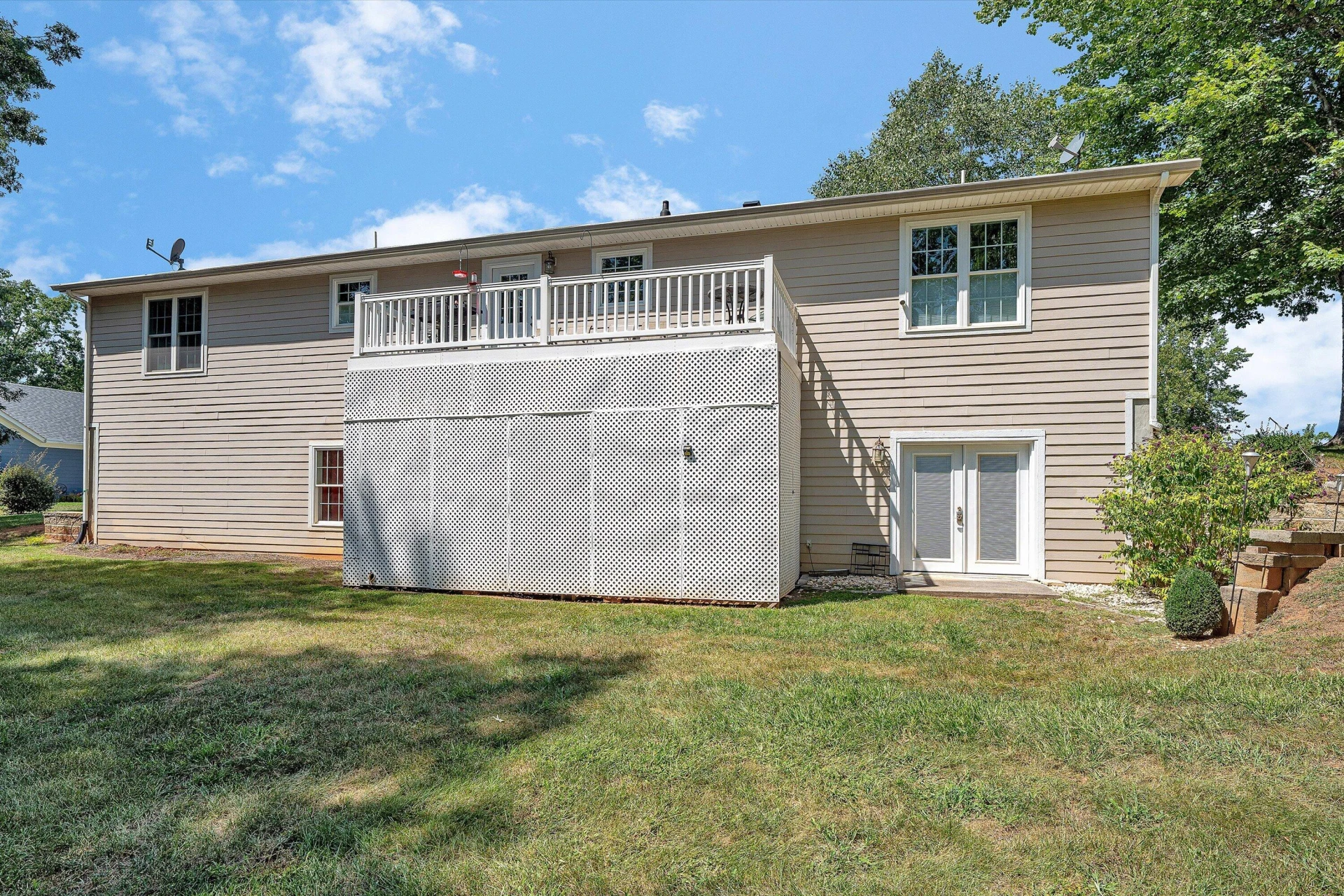1089 Marie DR - Photo 32