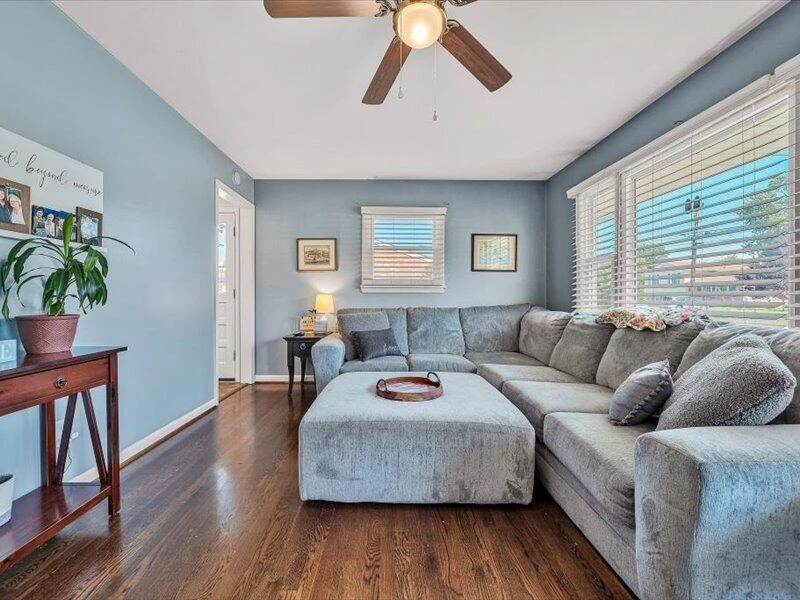 611 E Augusta AVE - Photo 4