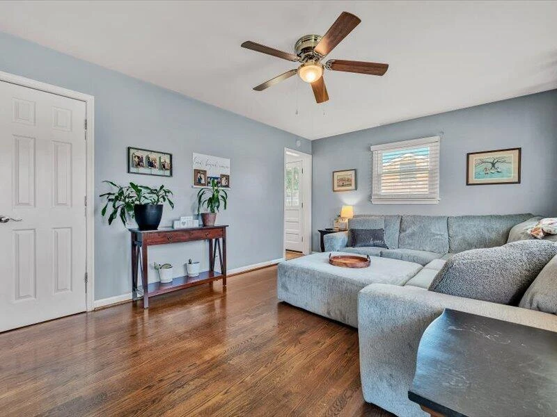 611 E Augusta AVE - Photo 5