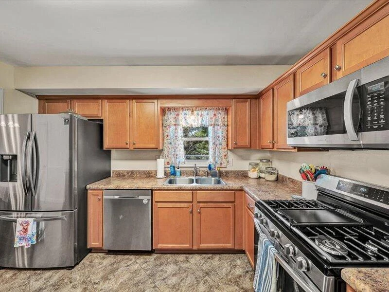 611 E Augusta AVE - Photo 7