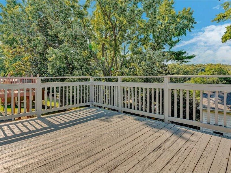 611 E Augusta AVE - Photo 11
