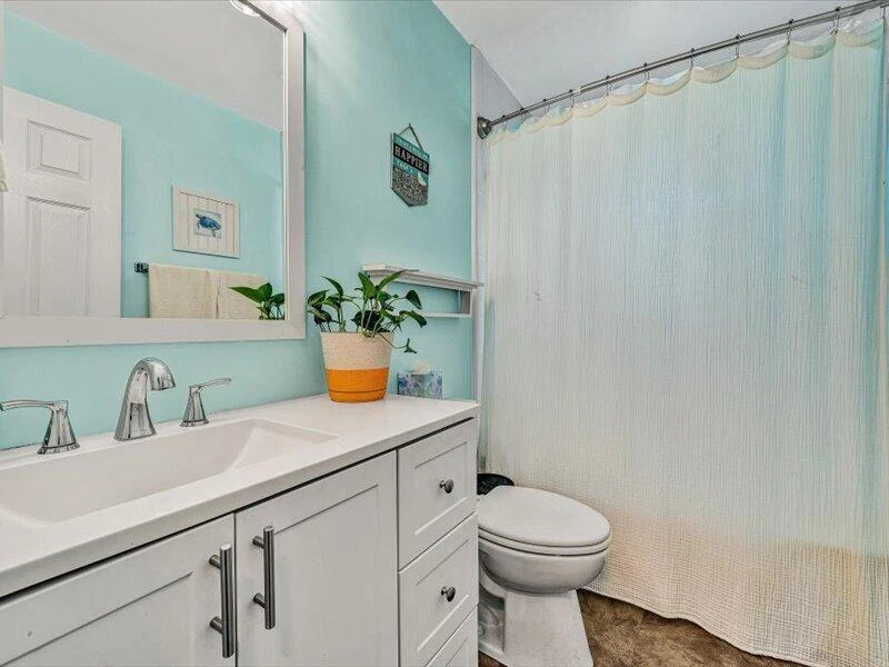611 E Augusta AVE - Photo 15