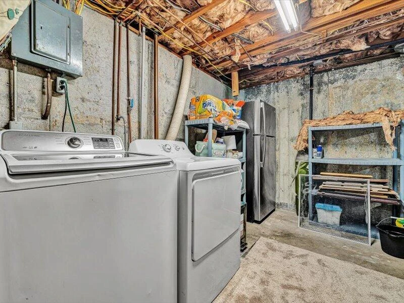 611 E Augusta AVE - Photo 23