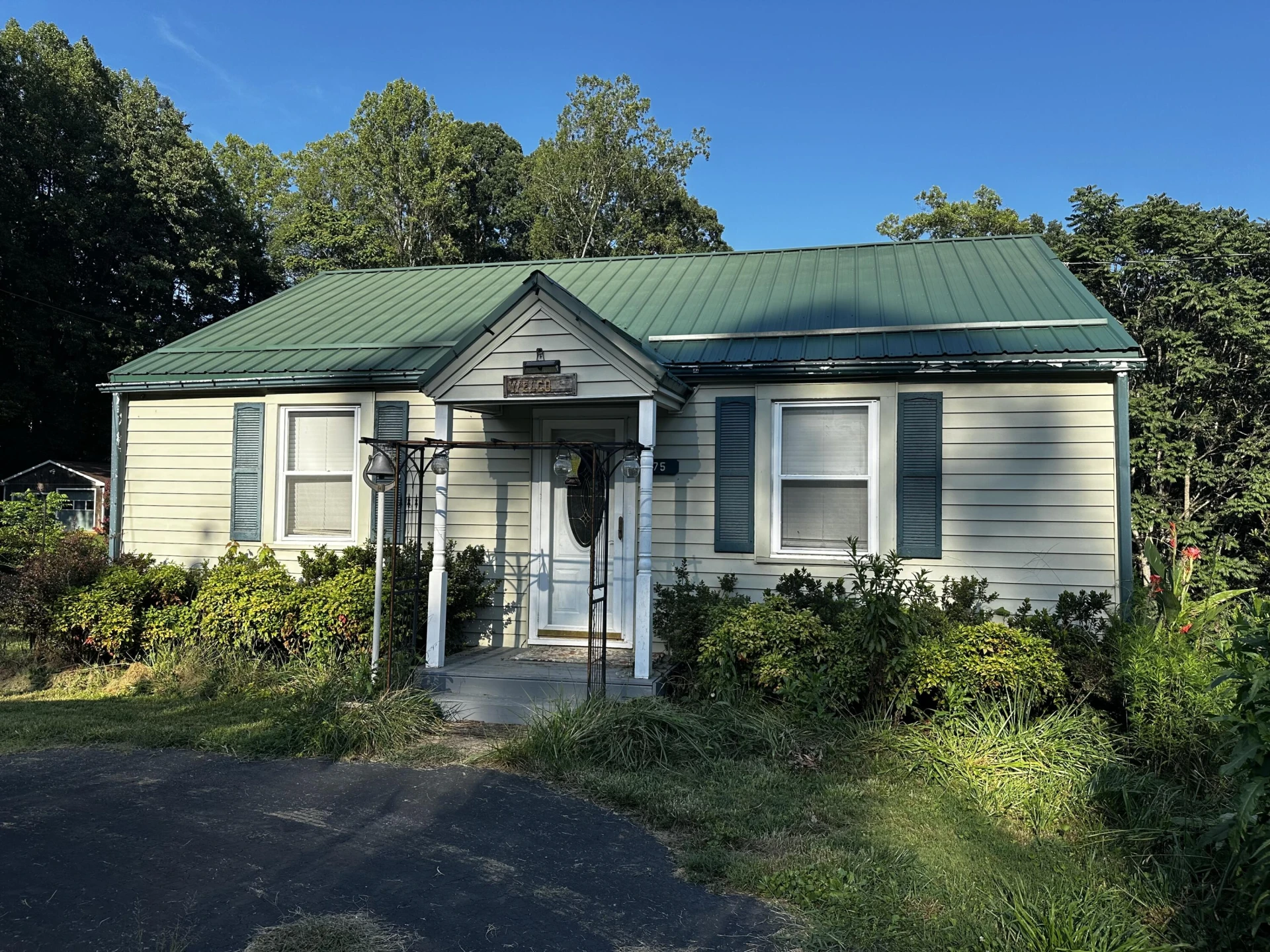 75 Johnson LN