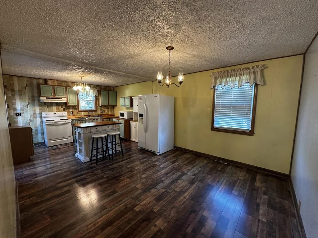 75 Johnson LN - Photo 4