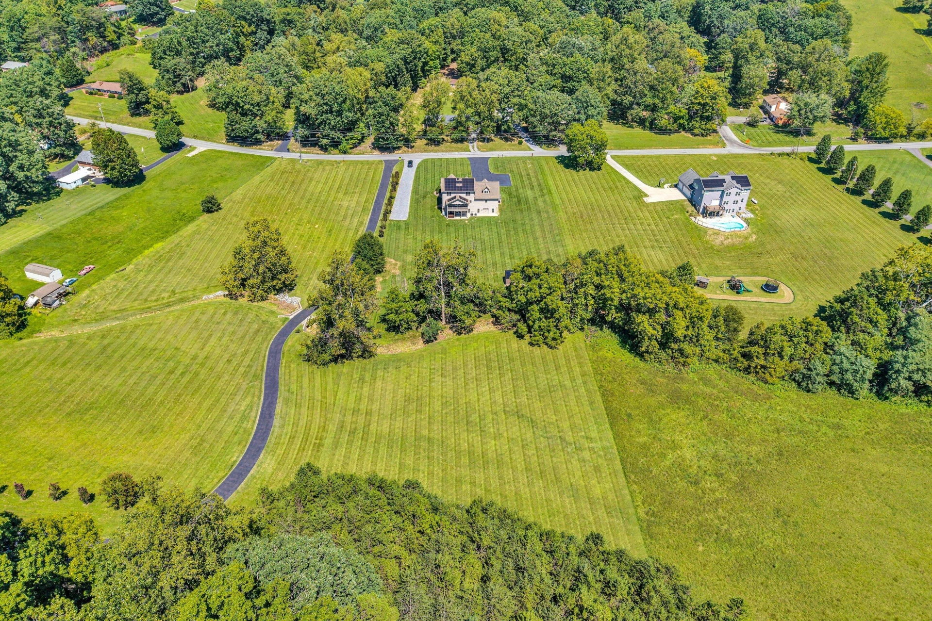 2143 Blue Ridge Springs RD - Photo 2
