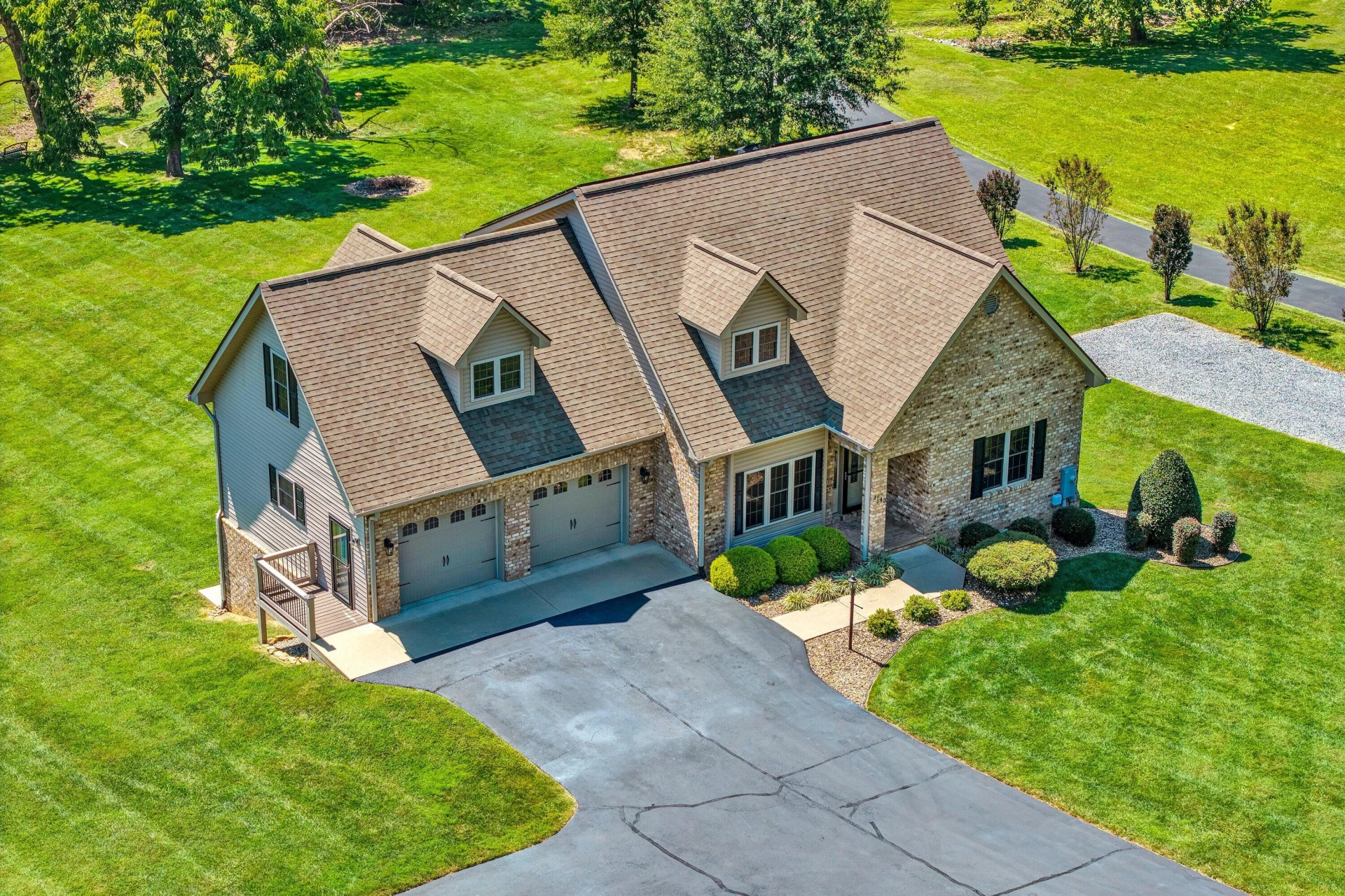 2143 Blue Ridge Springs RD - Photo 3