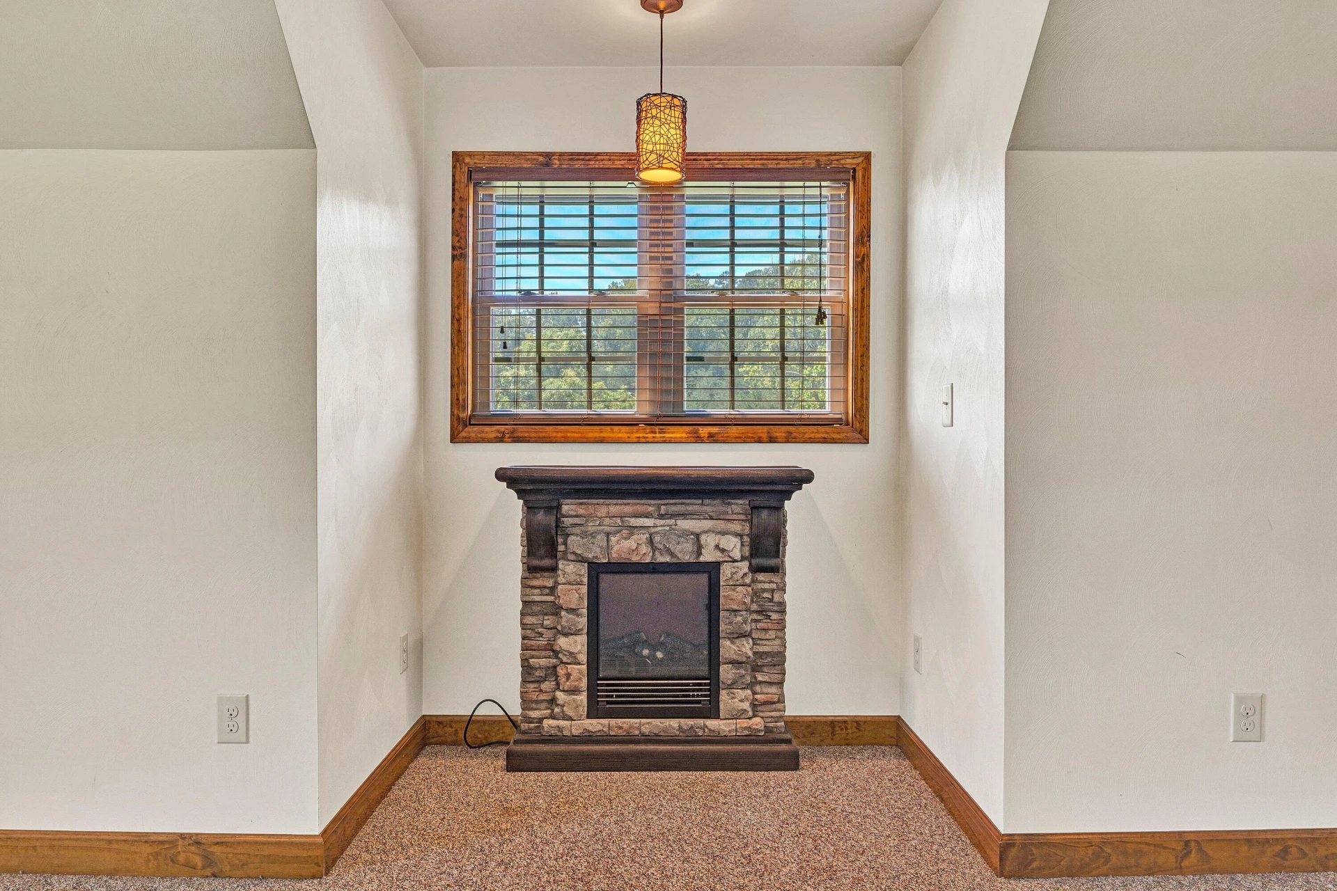 2143 Blue Ridge Springs RD - Photo 32