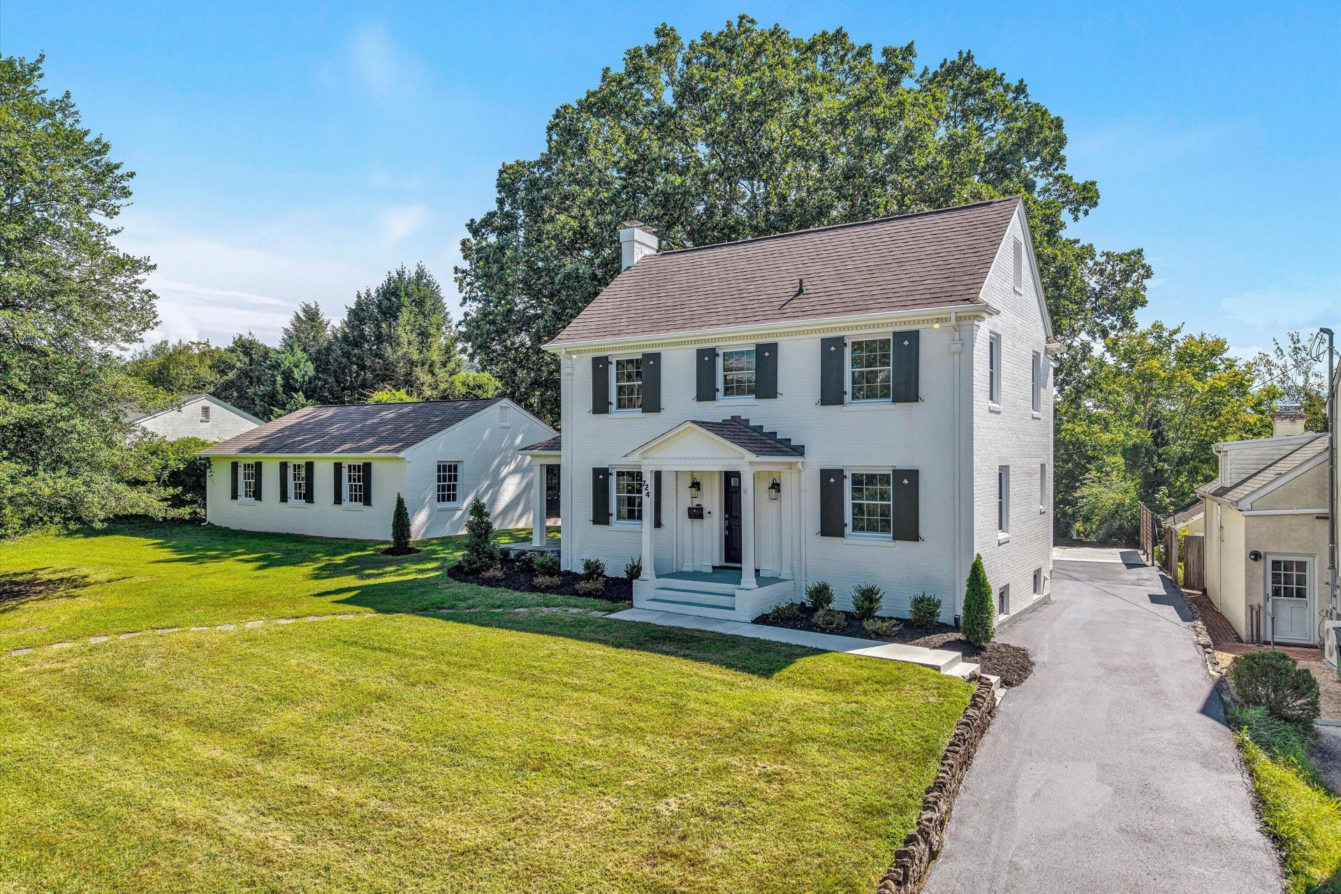 724 White Oak RD SW - Photo 3