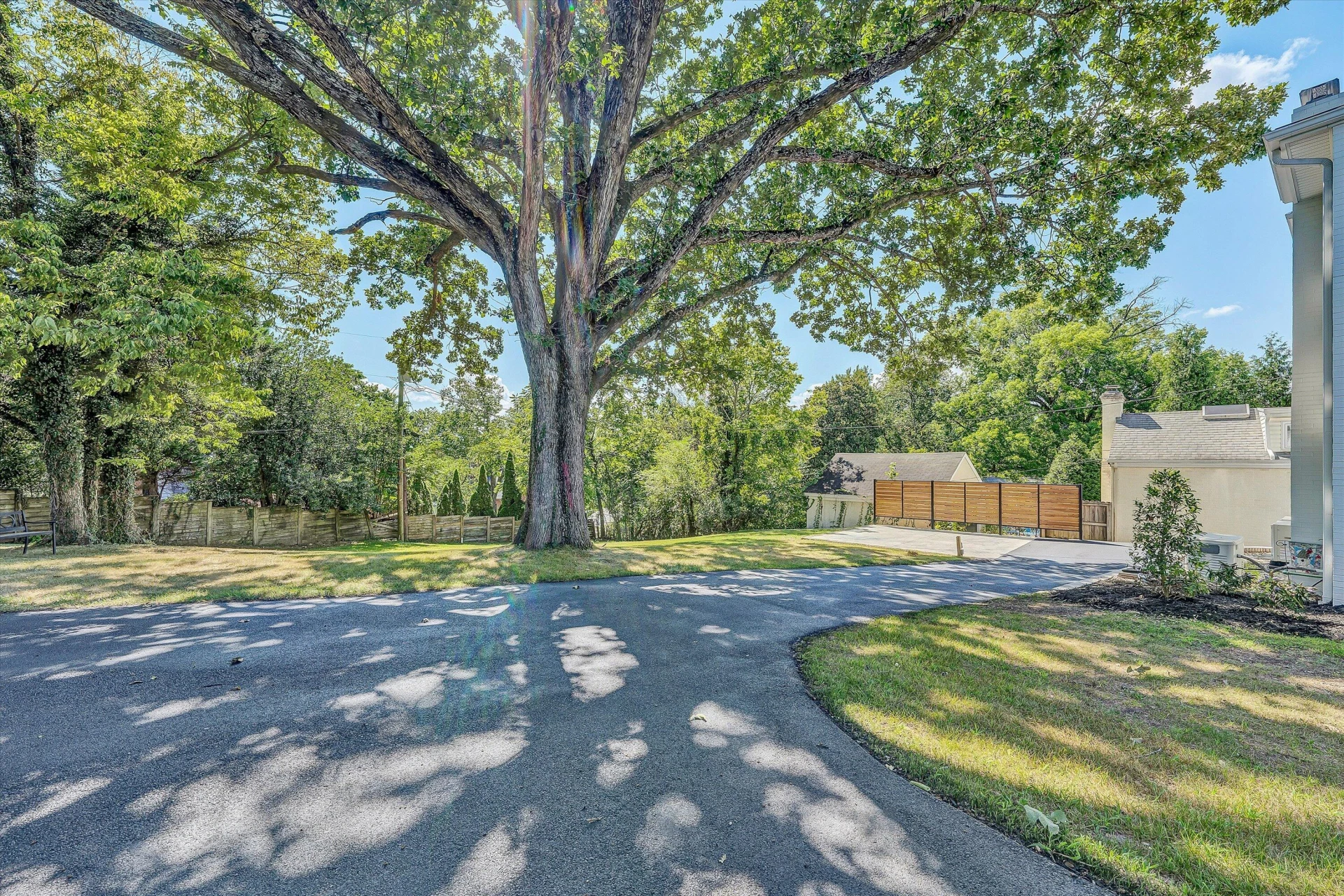 724 White Oak RD SW - Photo 5