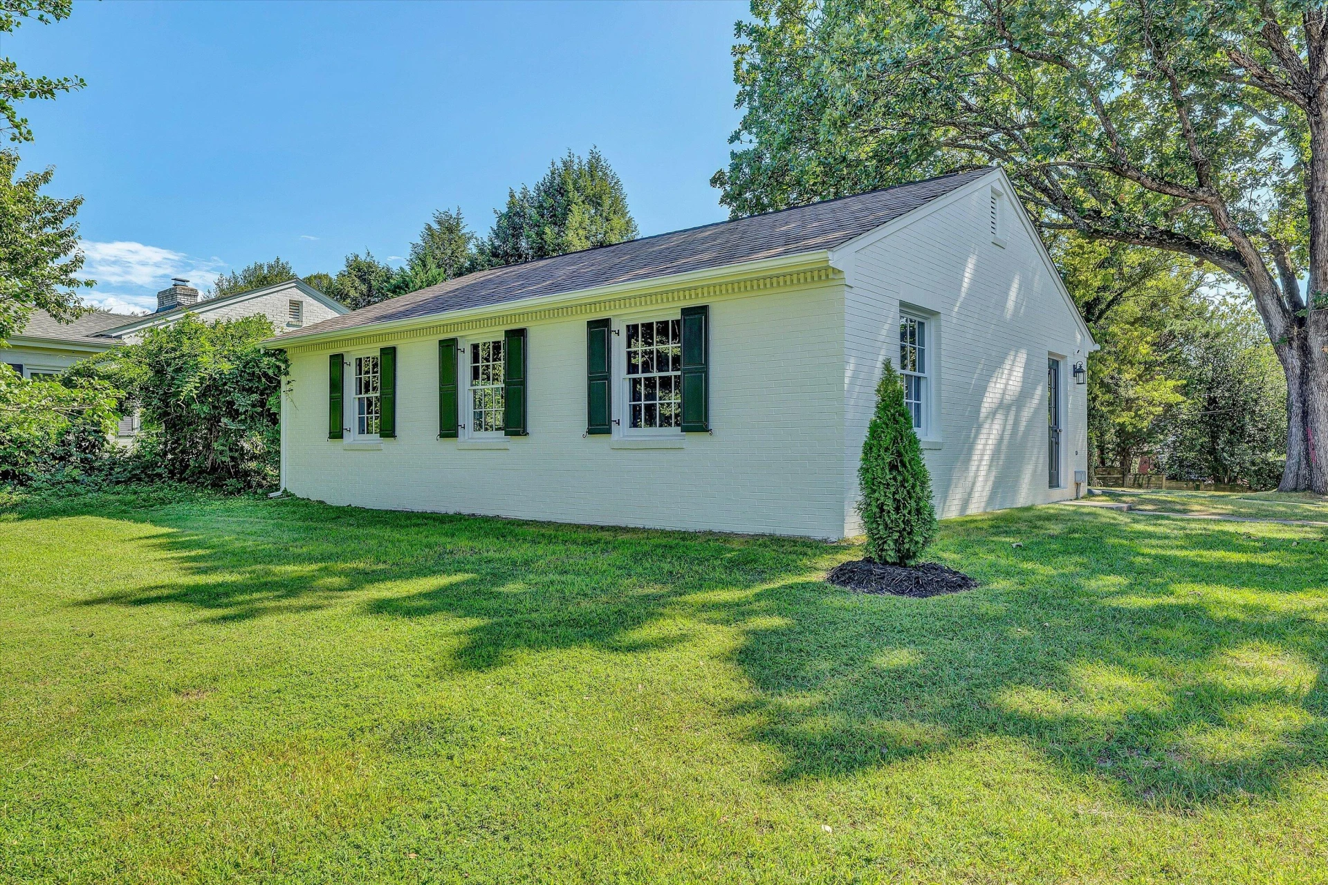 724 White Oak RD SW - Photo 6