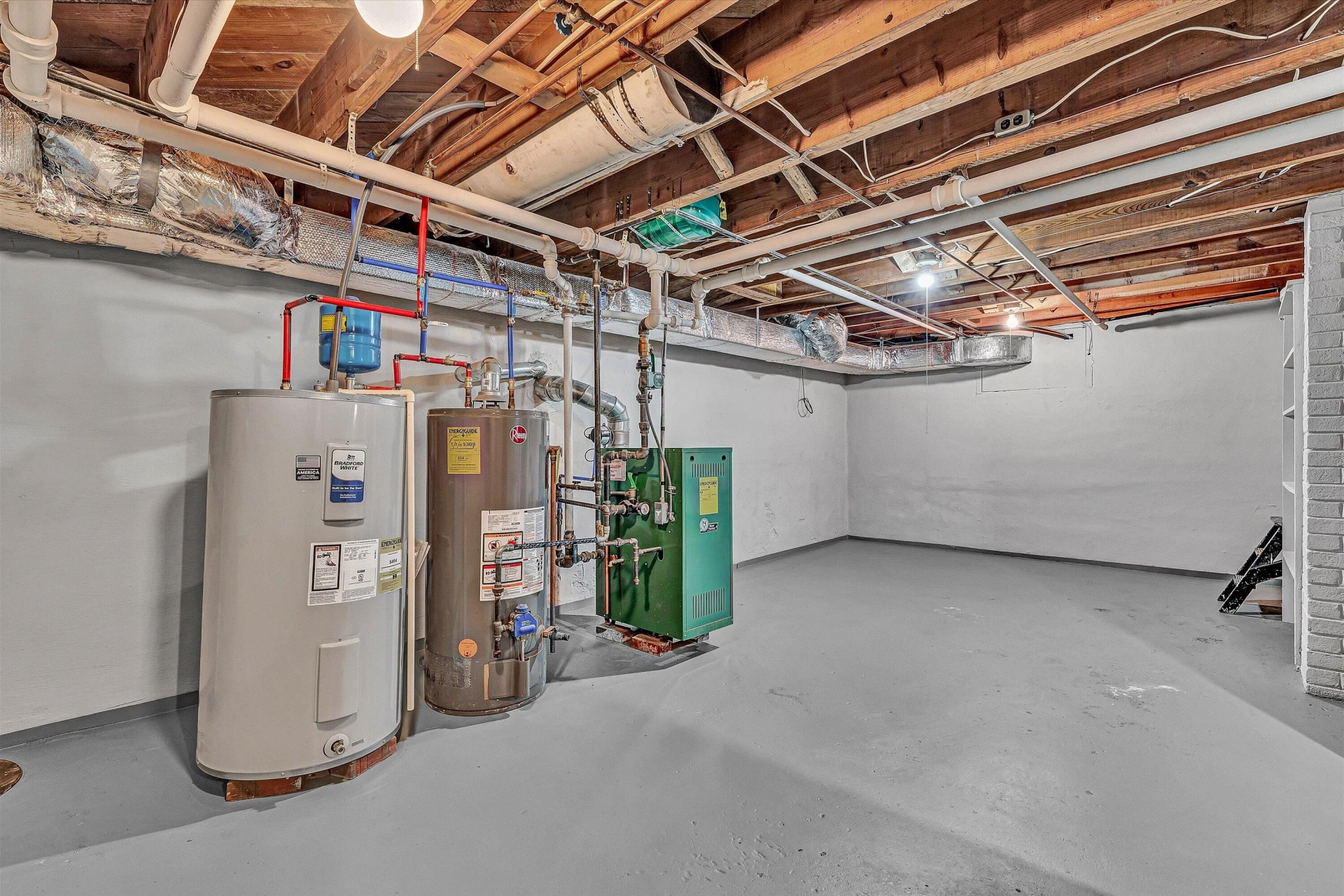 724 White Oak RD SW - Photo 31