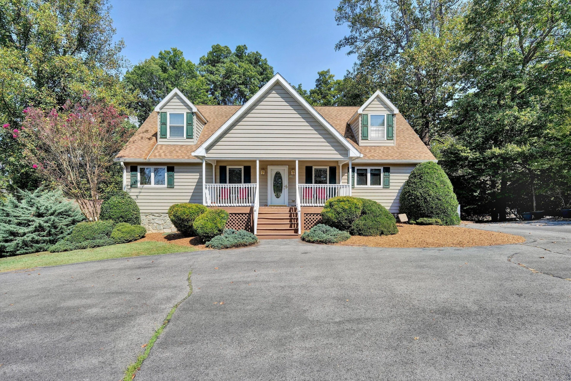 310 Indian Pointe DR