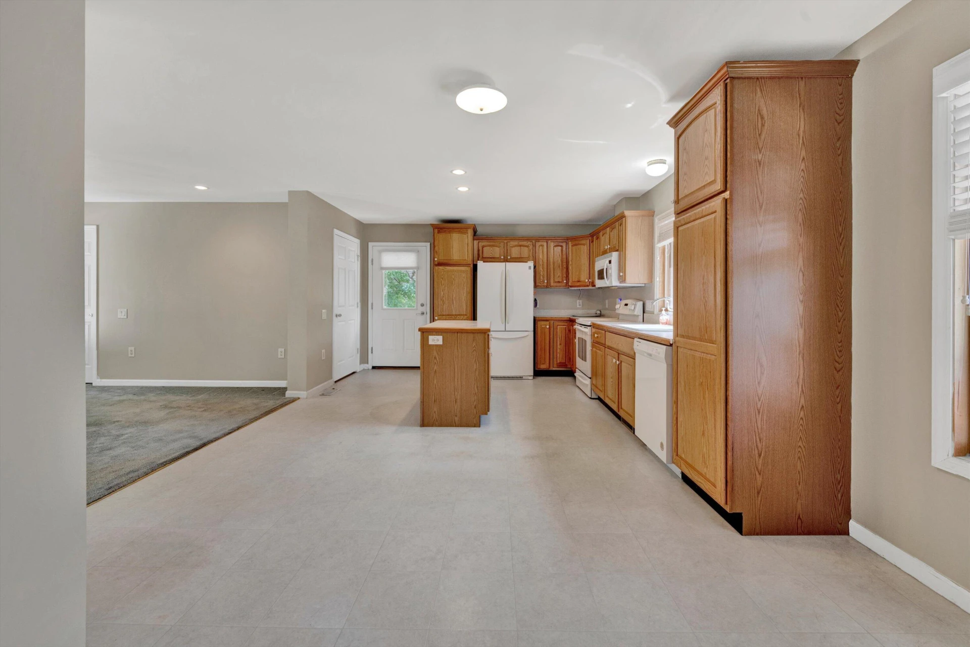 310 Indian Pointe DR - Photo 6