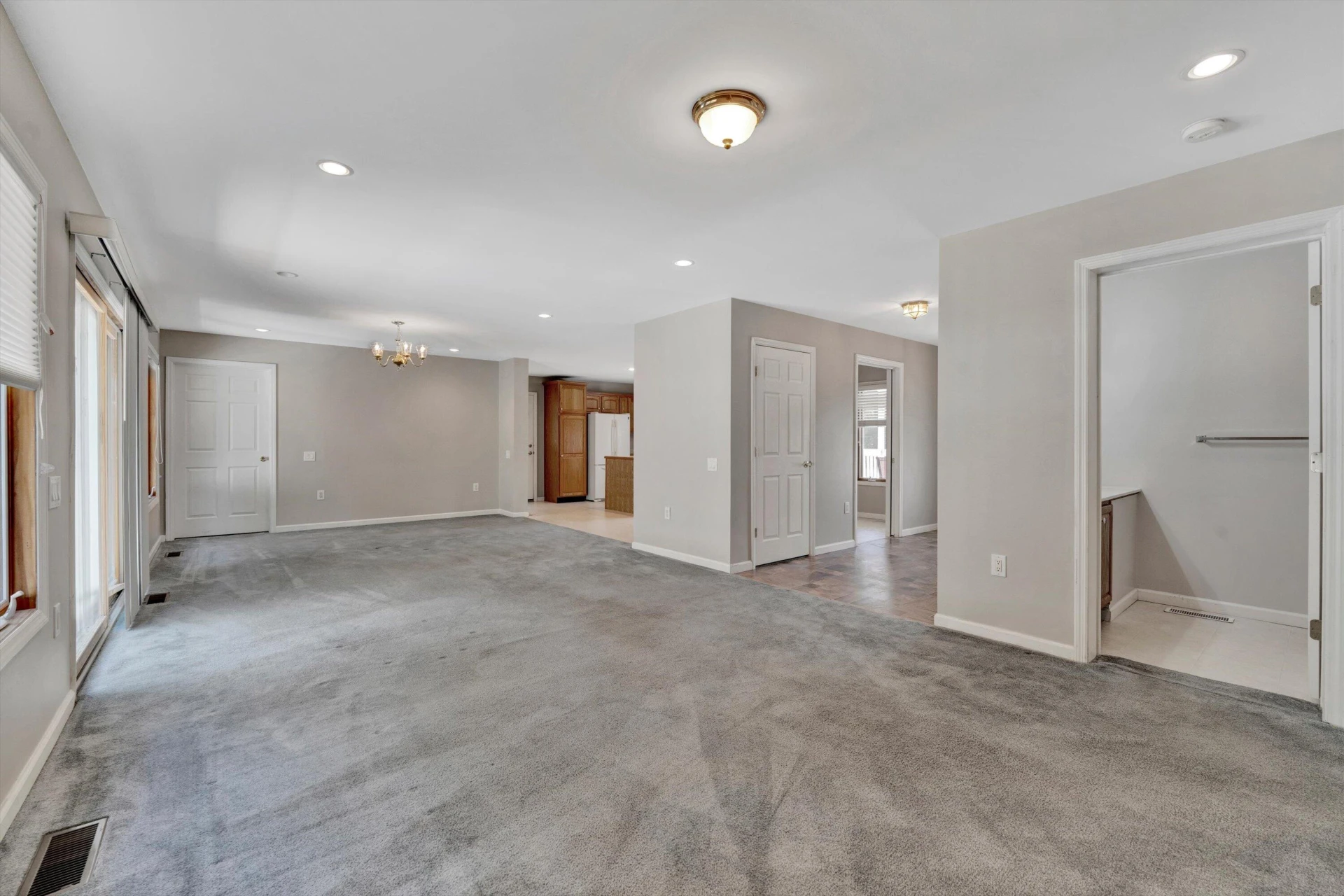 310 Indian Pointe DR - Photo 15