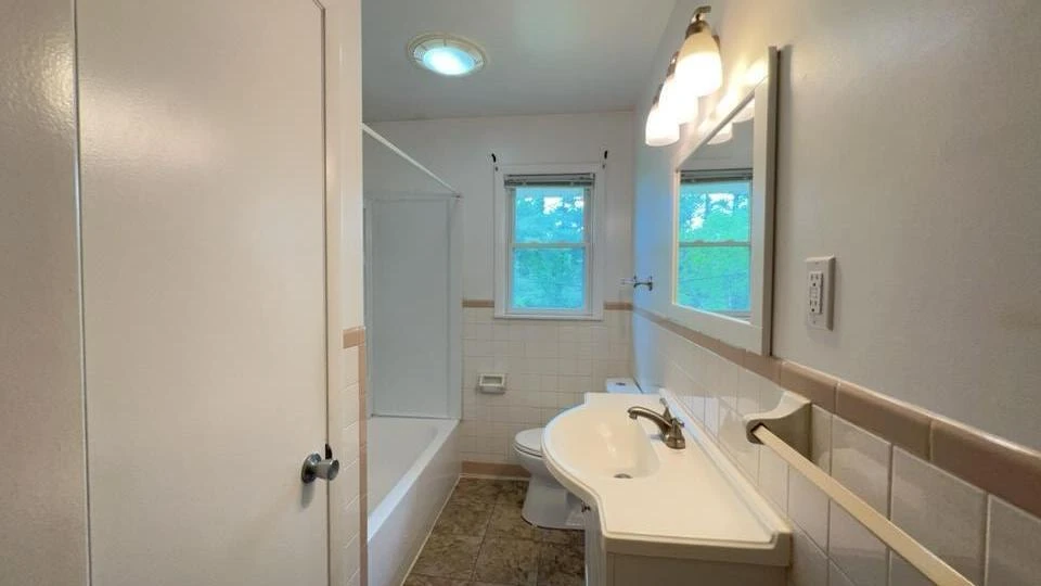 3645 Oaklawn AVE NW #3645-3647 - Photo 8