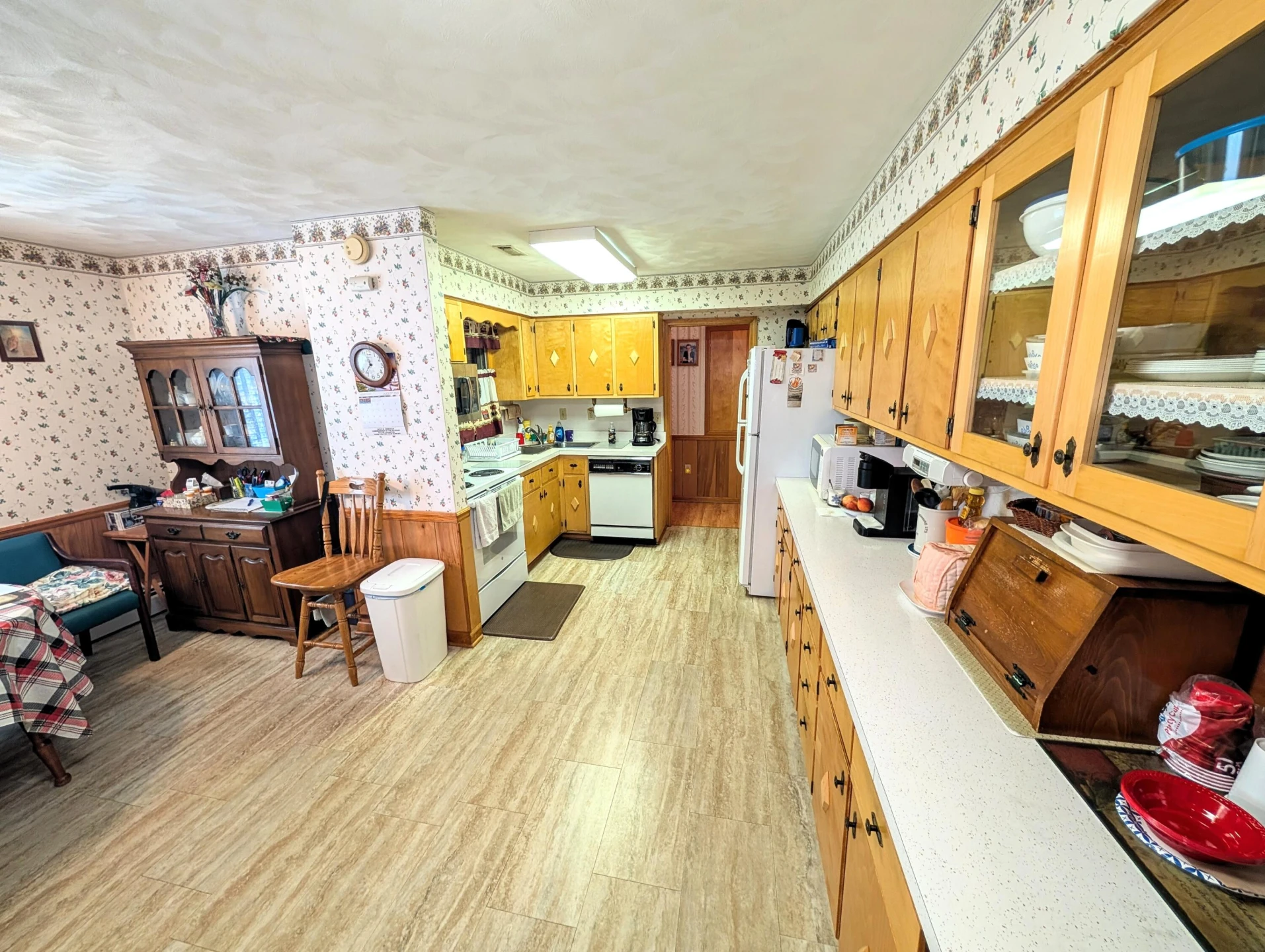 301 E Fudge ST - Photo 8