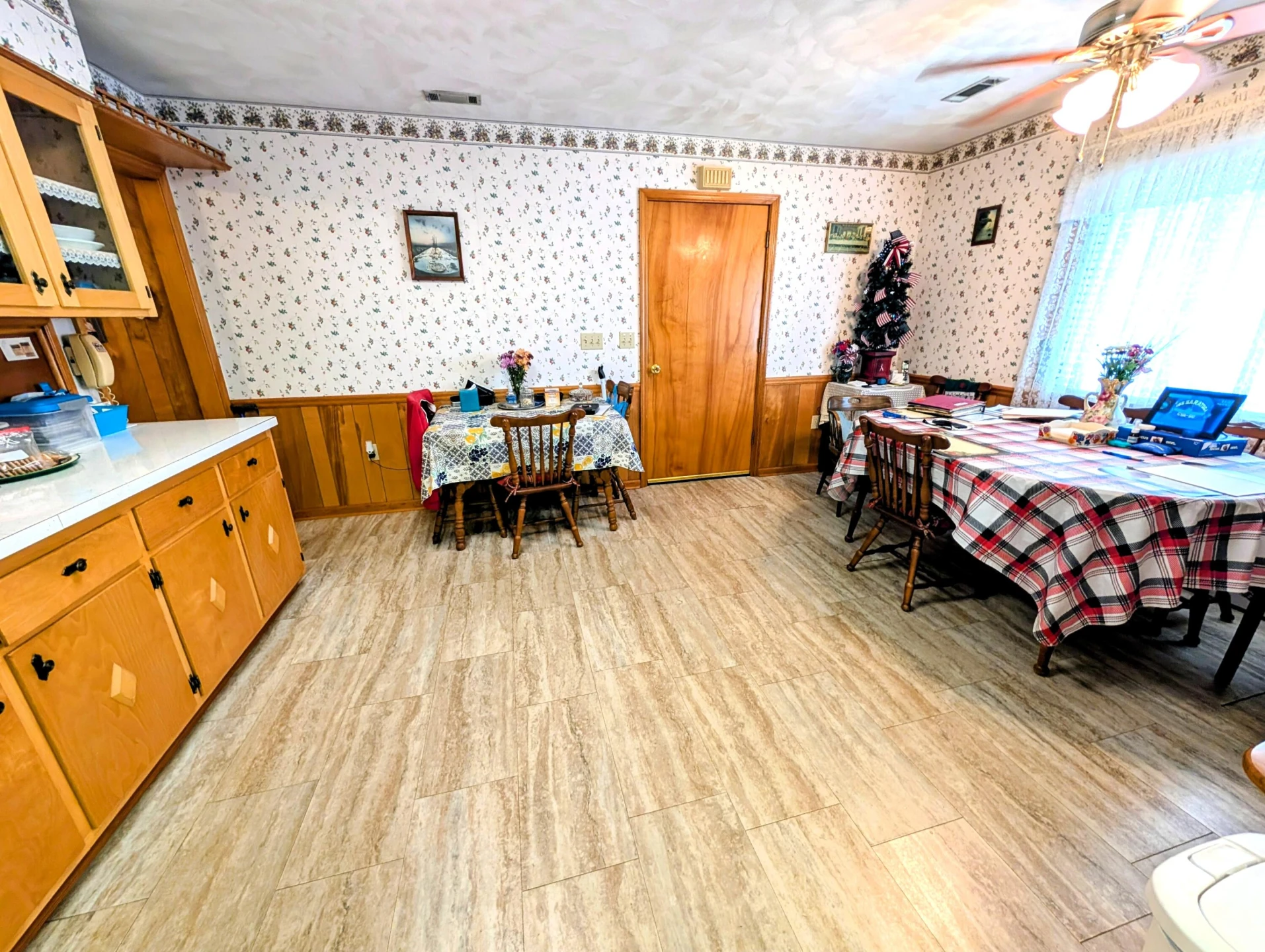 301 E Fudge ST - Photo 11
