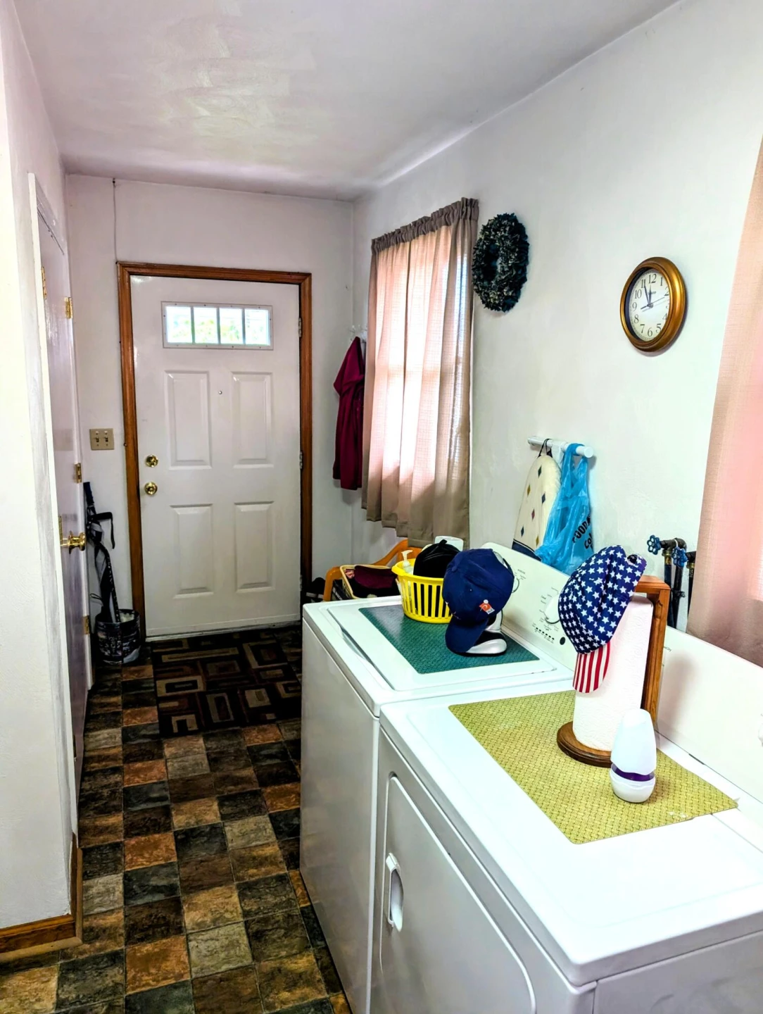 301 E Fudge ST - Photo 17