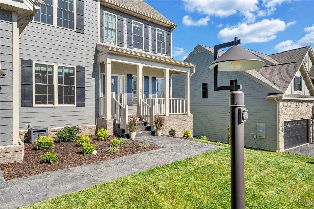 7026 Parkway View TRL - Photo 2