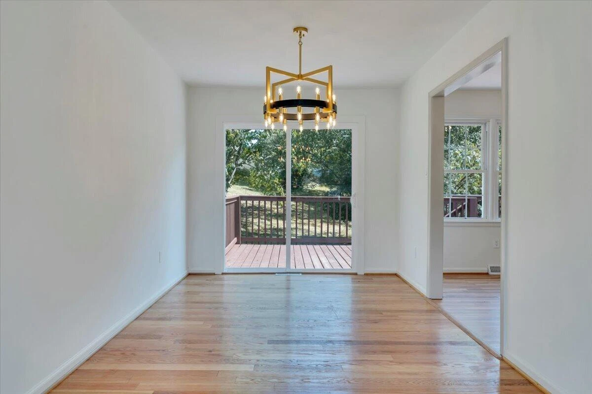 633 Two Tree LN NE - Photo 5