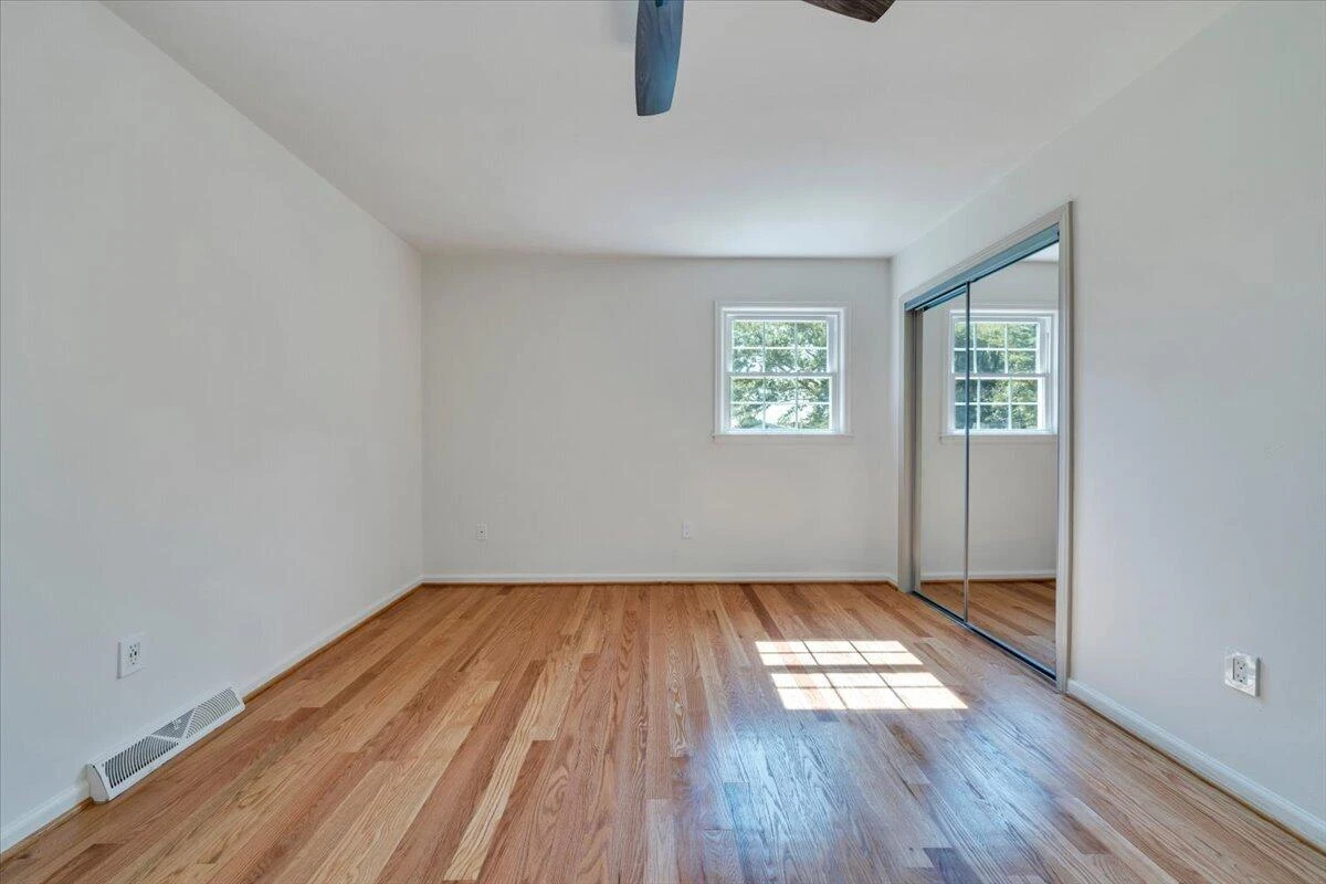 633 Two Tree LN NE - Photo 12
