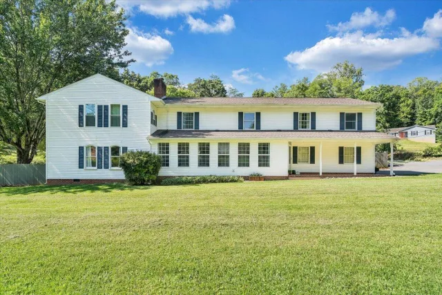 1261 Mountain Pass RD, Blue Ridge, VA, 24064