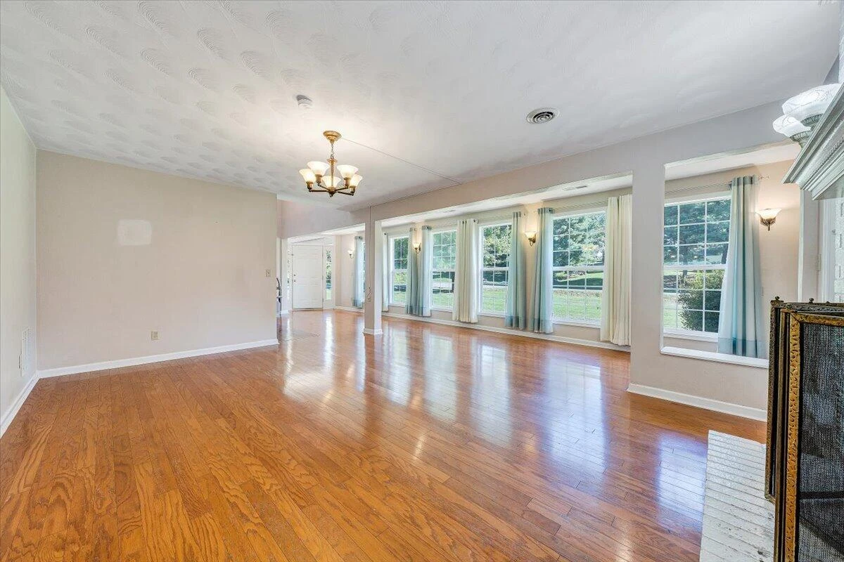 1261 Mountain Pass RD - Photo 15