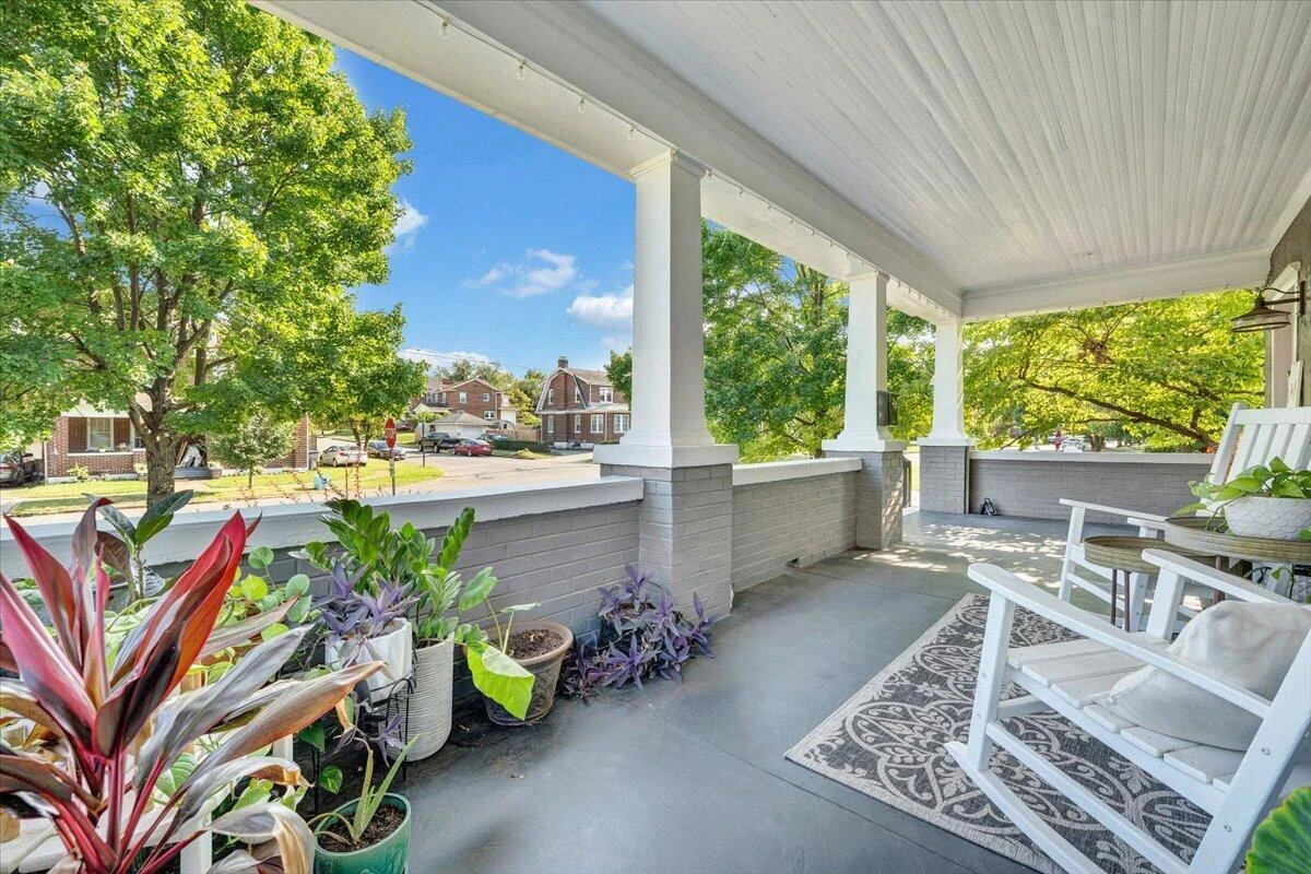 1631 Maiden LN SW - Photo 7