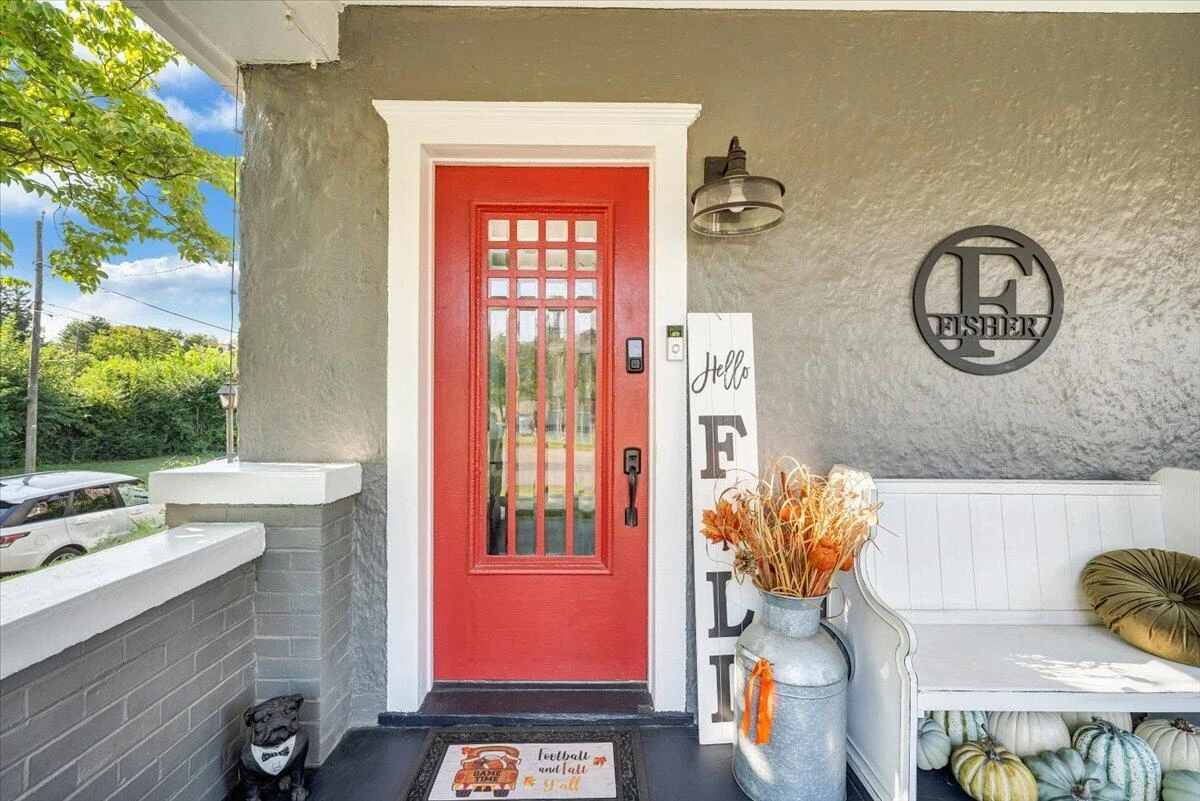 1631 Maiden LN SW - Photo 9