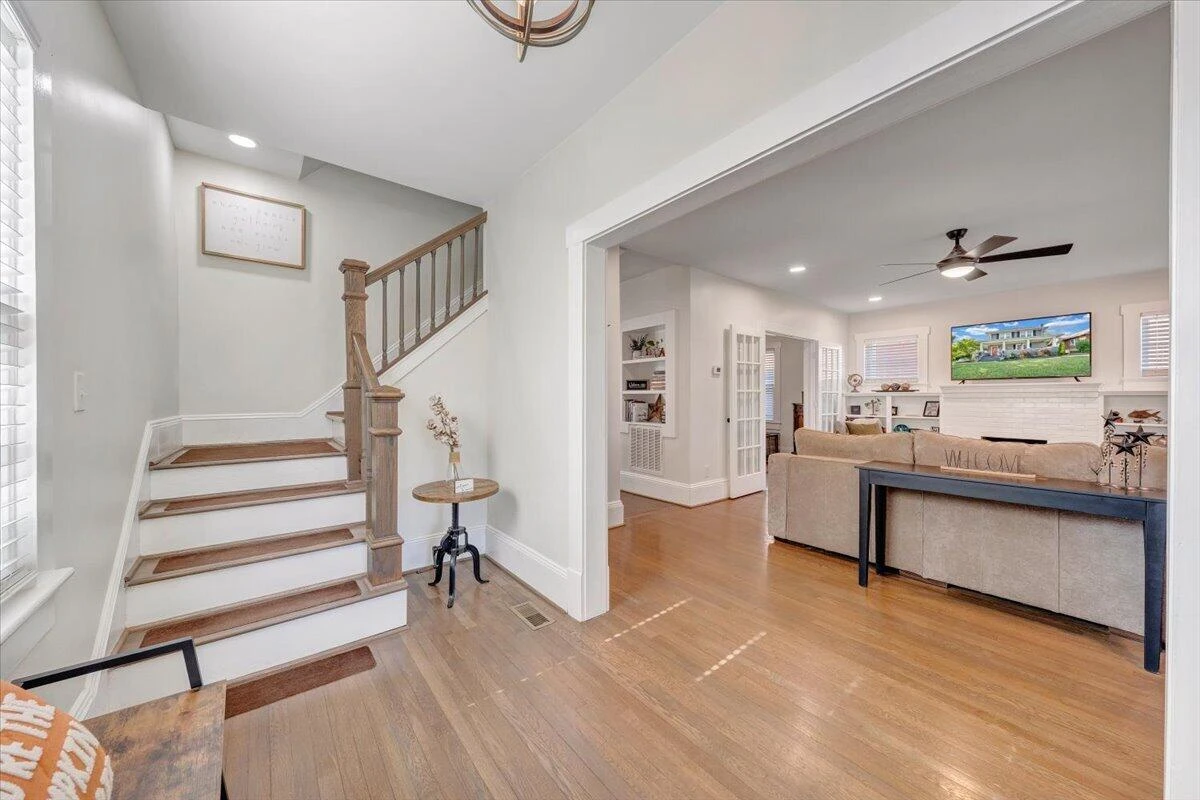 1631 Maiden LN SW - Photo 12