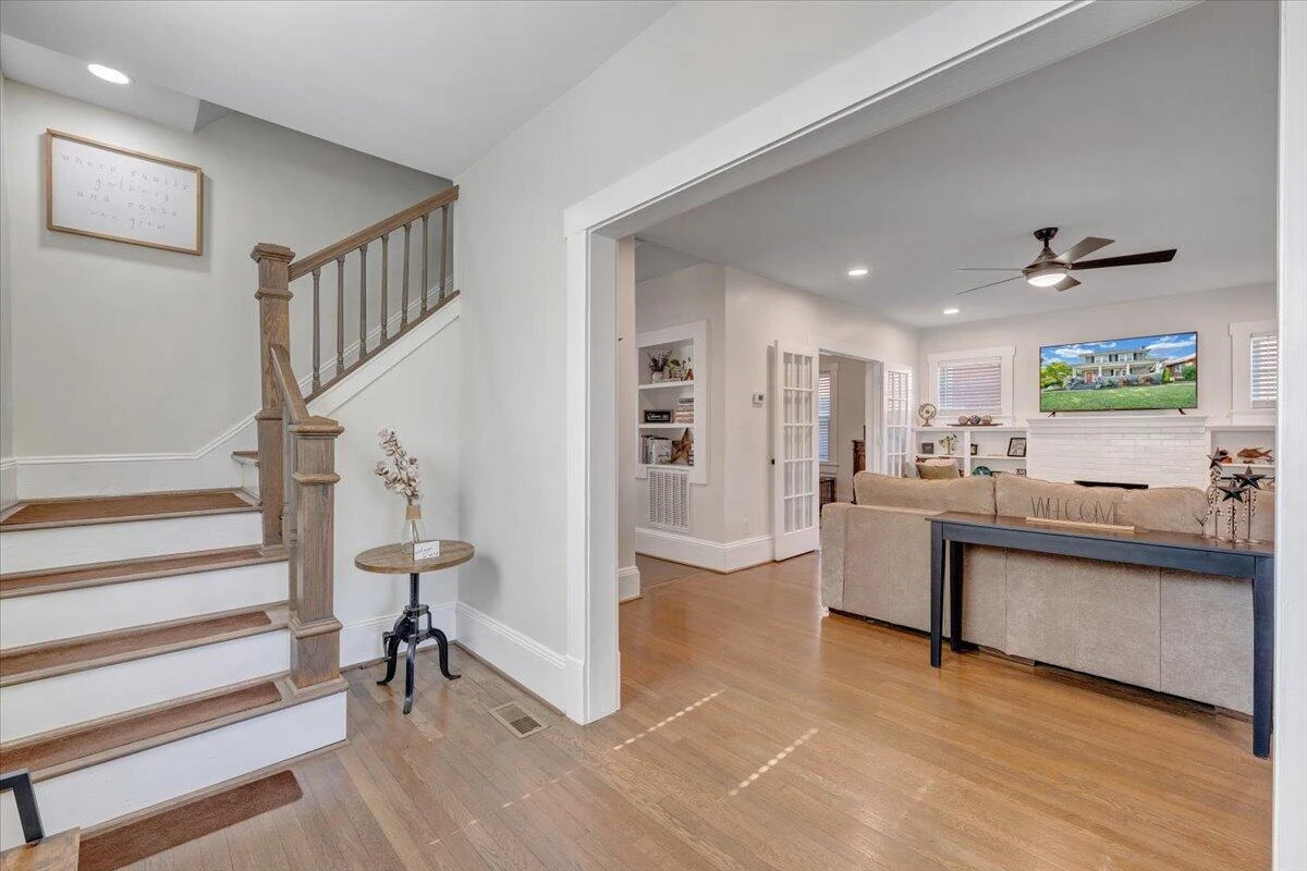 1631 Maiden LN SW - Photo 13