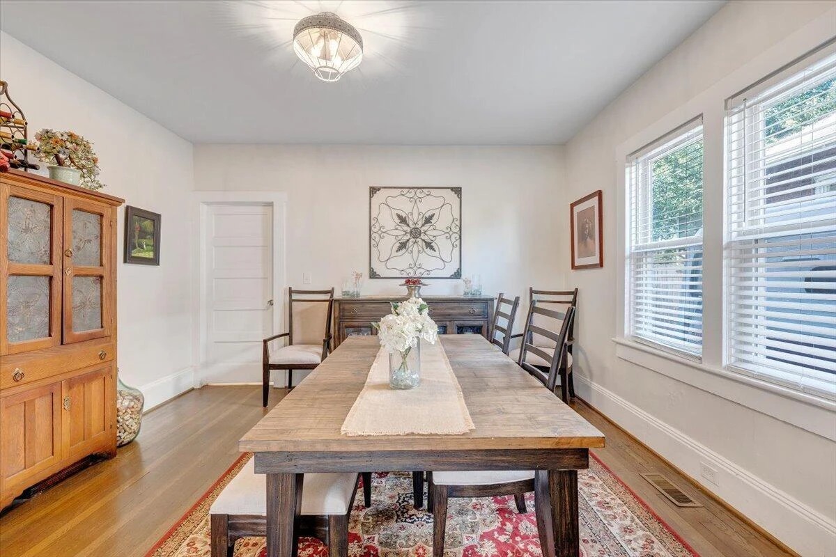 1631 Maiden LN SW - Photo 20