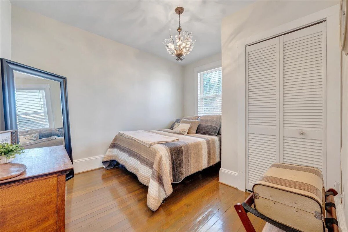 1631 Maiden LN SW - Photo 45