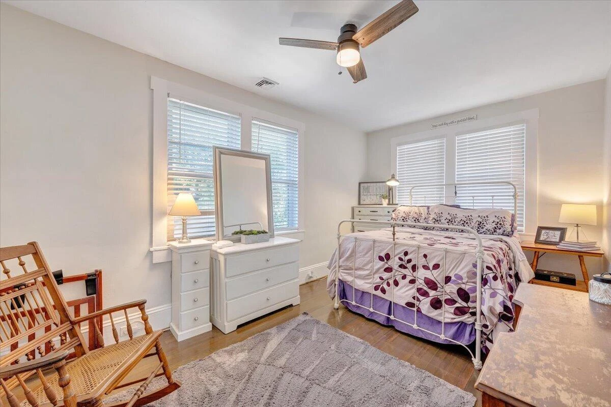 1631 Maiden LN SW - Photo 46